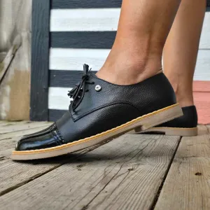 Black-Classic Oxford