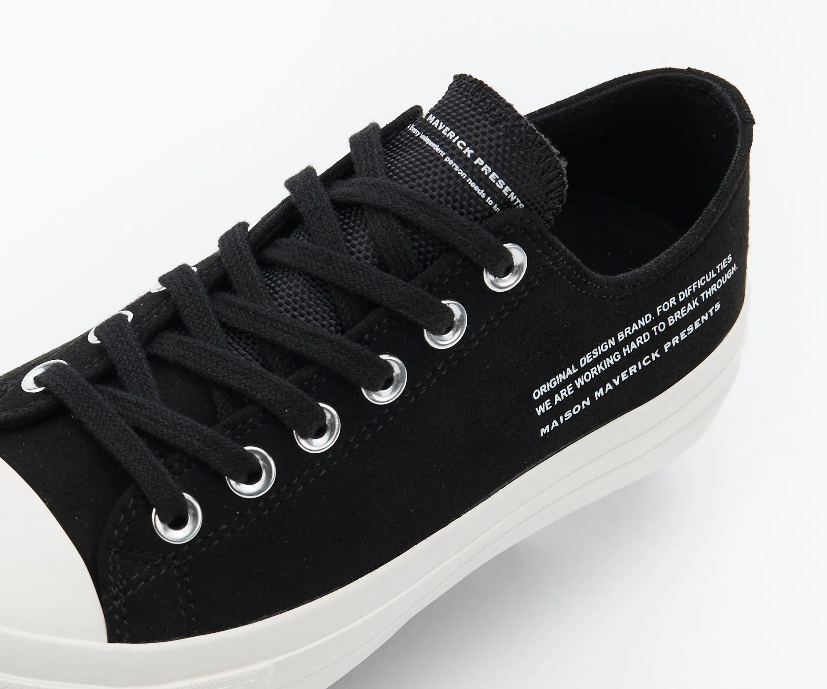 Classic Basketball Shoes - Black