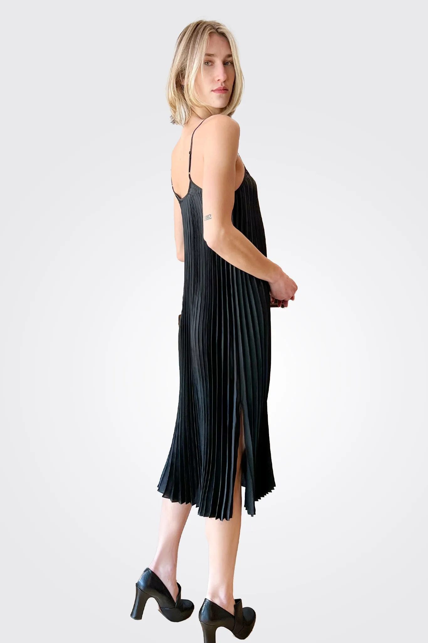 Gemma Pleated Midi Dress - Black