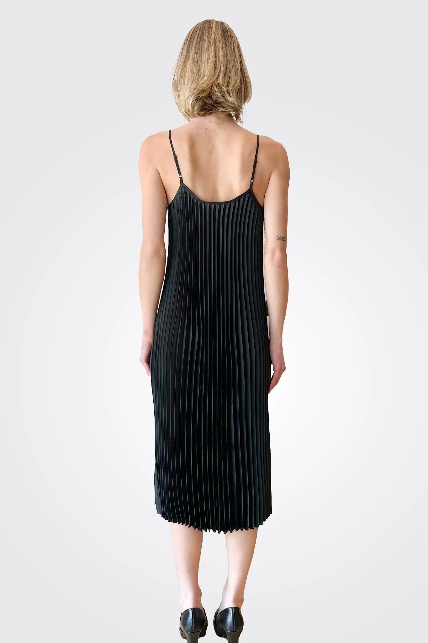 Gemma Pleated Midi Dress - Black