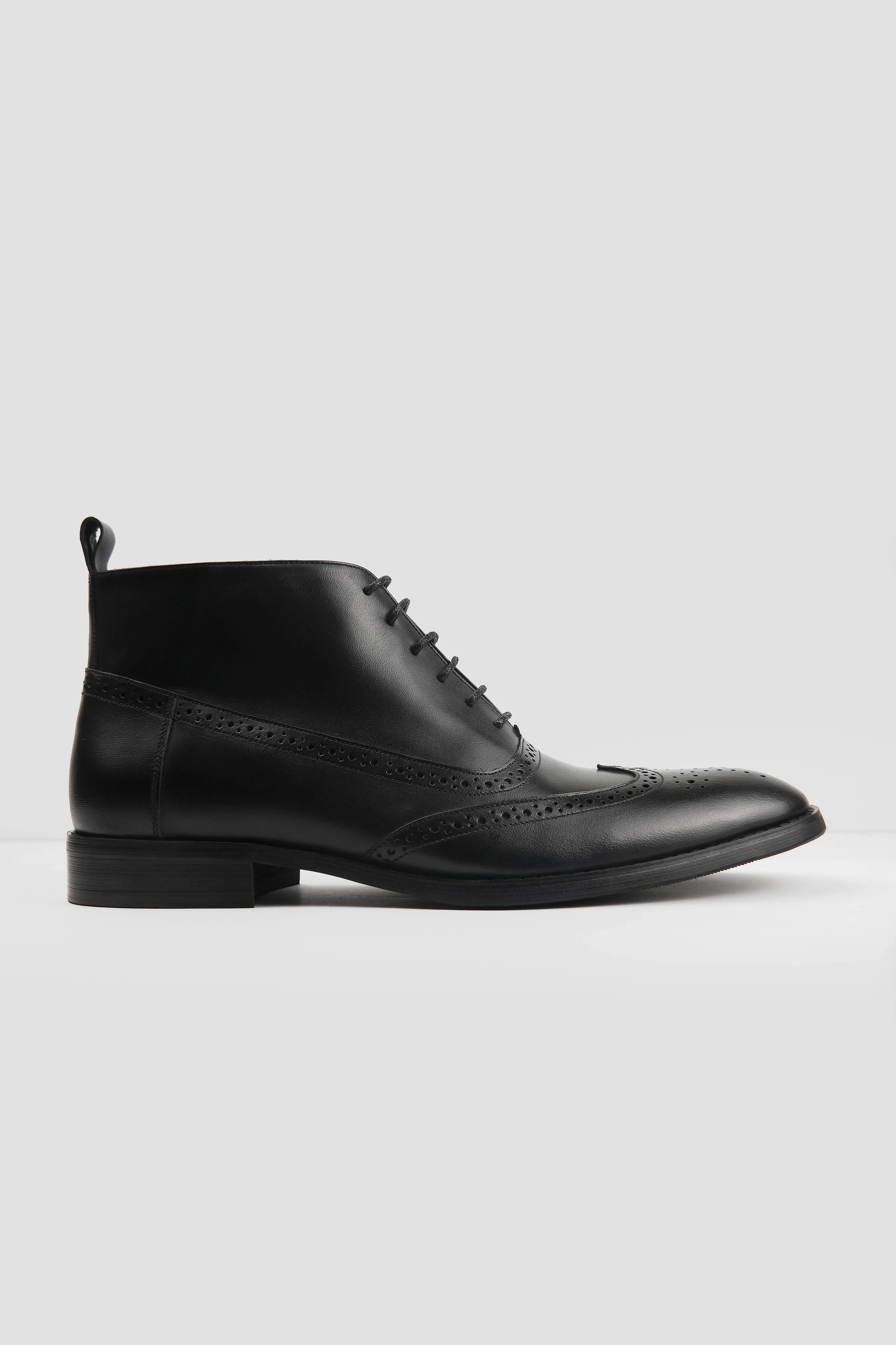 Wingtip Oxford Boot